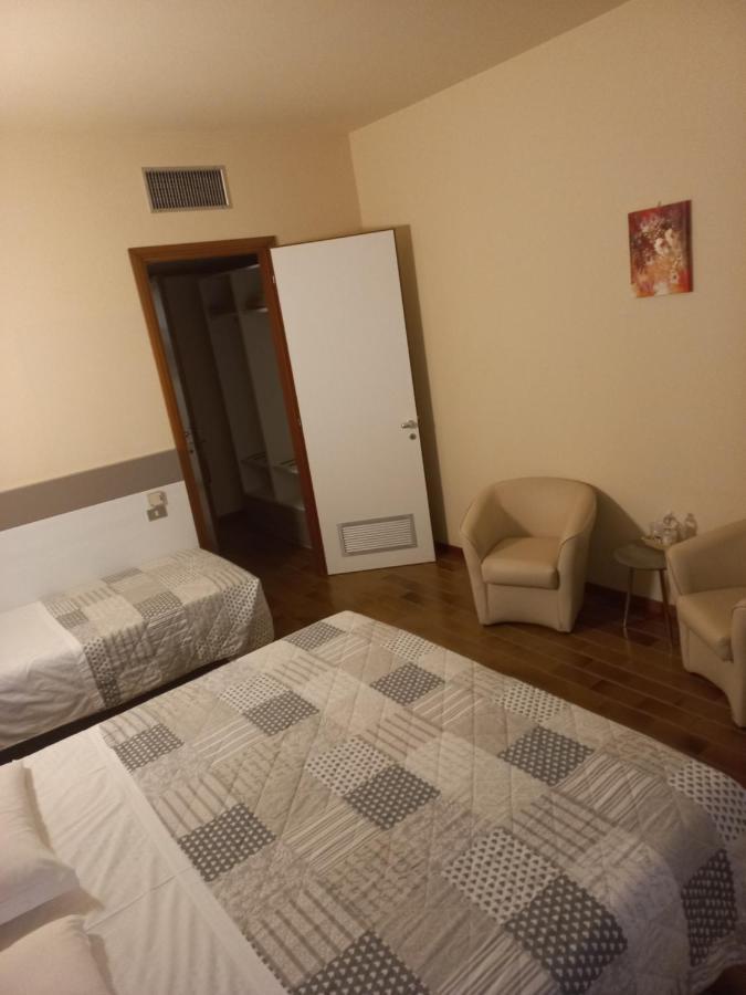 Park Hotel カステル・サン・ピエトロ・テルメ エクステリア 写真