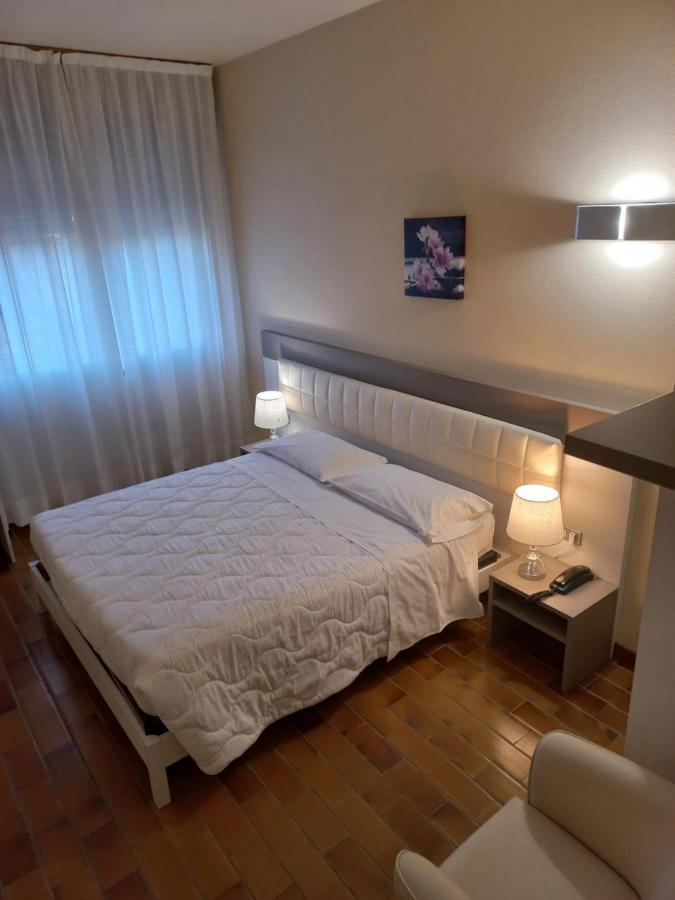Park Hotel カステル・サン・ピエトロ・テルメ エクステリア 写真