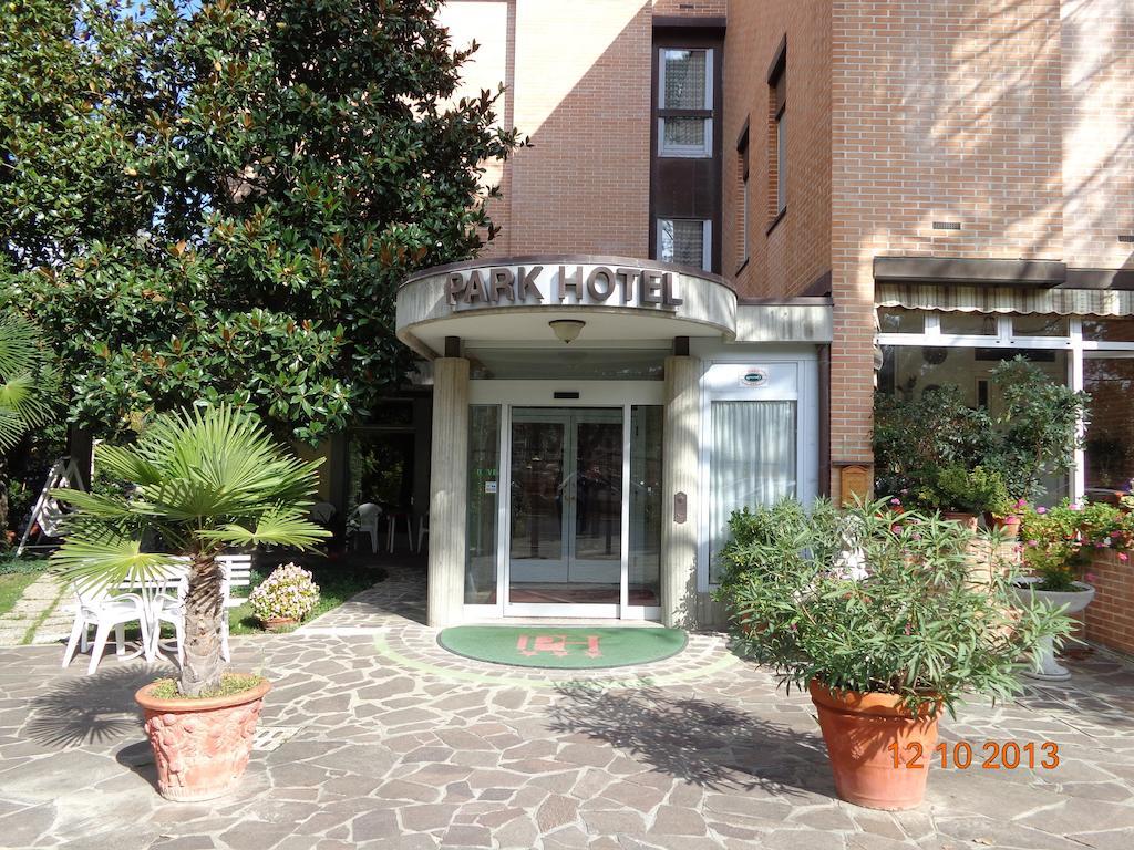 Park Hotel カステル・サン・ピエトロ・テルメ エクステリア 写真
