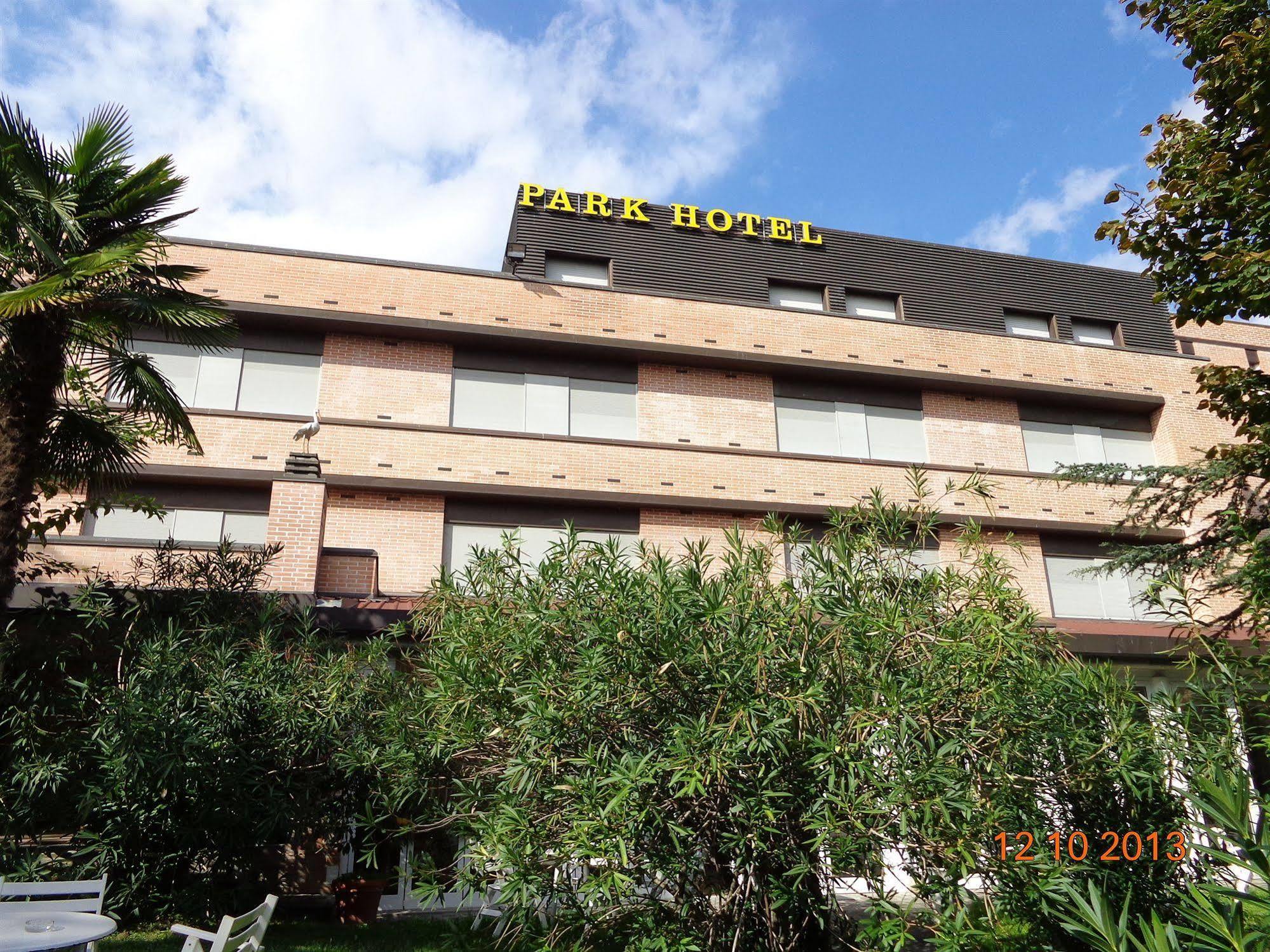 Park Hotel カステル・サン・ピエトロ・テルメ エクステリア 写真